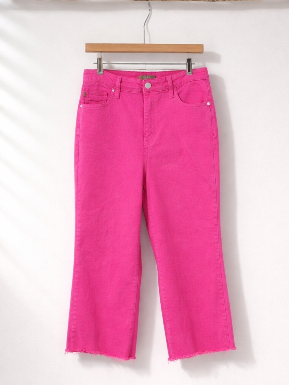 Judy Blue Barbiecore Hot Pink Wide-Leg Raw Hem Statement Jeans 13/31